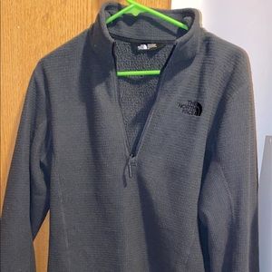 Charcoal Men’s half zip North Face Pullover